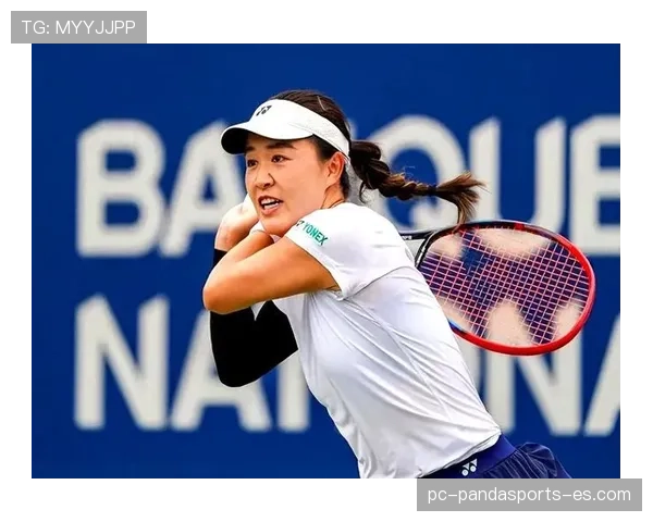 朱琳训练完直接拎包去秀场，这姐的日常切换比发球还快