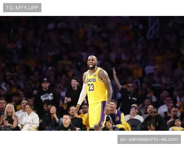 乔·约翰逊无球跑动优化右翼三分命中率显著提升球队外线火力