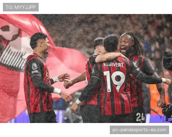 曼联关键比赛抗压能力不足问题凸显，对赛季争冠形势形成制约